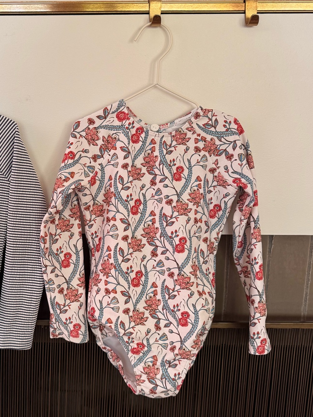 Minnow 3/4T Floral Rashguard Swimsuit